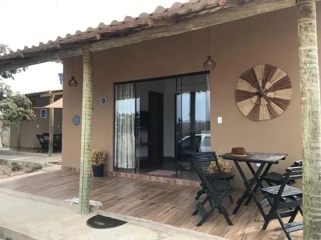 Imagem: A casa possui 2 Dormitórios, 3 Banheiros, 3 Vagas na