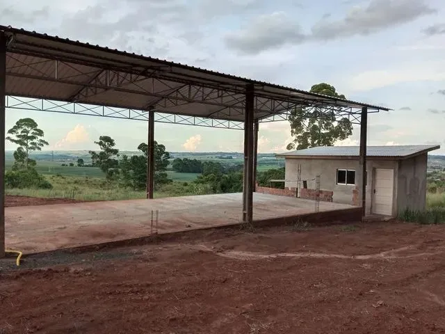 Imagem 1: Barracão com Moradia