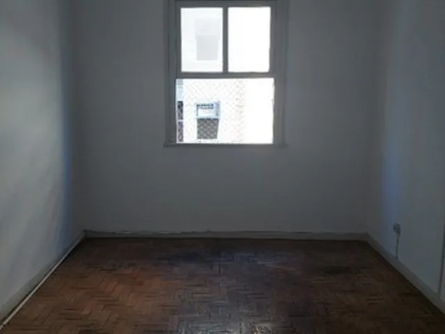 Imagem: 2 Quartos - Sem Garagem - Centro - Niterói