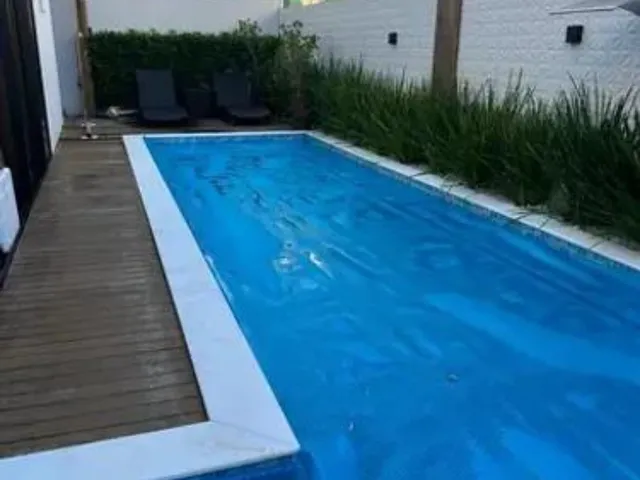 Imagem 1: Casa Residencial Duplex Mobiliada, Decorada no Condomínio Porto Real para Venda Buraquinho, Lauro de Freitas