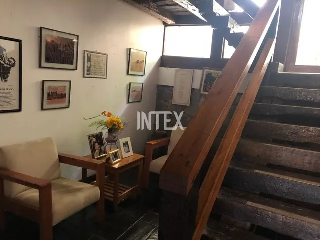 Imagem 2: Imperdível casa à venda em Niterói-RJ, Vila Progresso: 5 quartos, 3 suítes, 2 salas