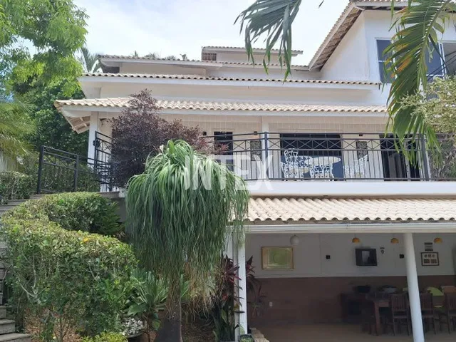 Imagem: Residência de Luxo em Condomínio na Maria