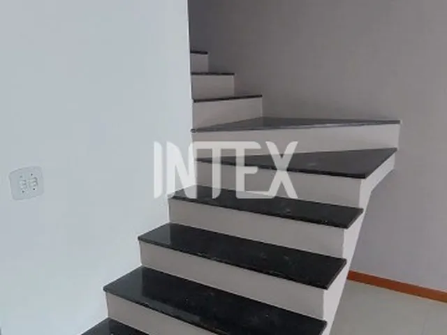 Imagem 15: Imperdível Casa de 4 Quartos na Serra Grande, Niterói-RJ: 2 Suítes, Sala Ampliada, 3
