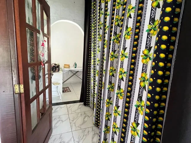 Imagem 3: Casa Residencial Solta Duplex para Venda Ipitanga, Lauro de Freitas