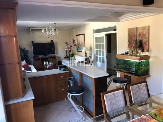 Imagem 6: Imperdível oportunidade: Casa de luxo com 4 quartos e 3 suítes em São Francisco