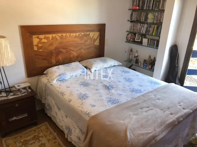 Imagem 4: Imperdível oportunidade: Casa de luxo com 4 quartos e 3 suítes em São Francisco