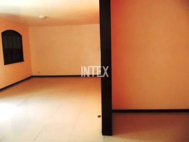 Imagem 5: Imperdível Casa de 4 Quartos com Suíte em Piratininga, Niterói-Rj: 221,60M², 2 Salas, 3 Banheiros e 3 Vagas de Garagem!