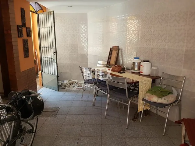 Imagem 3: Imperdível oportunidade! Casa à venda em Santa Rosa, Niterói-RJ, com 3 quartos, 1