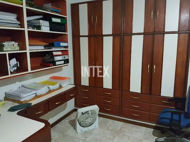 Imagem 4: Imperdível oportunidade! Casa à venda em Santa Rosa, Niterói-RJ, com 3 quartos, 1