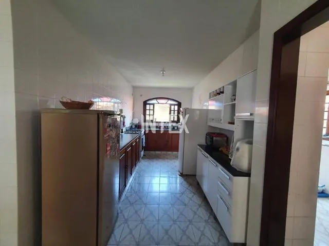 Imagem 16: Casa de luxo à venda em Piratininga, Niterói-RJ, com 5 quartos, 3 suítes e 6 vagas de