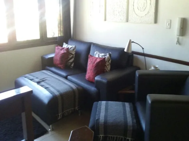 Imagem 14: Imperdível casa à venda em Niterói-RJ, bairro São Francisco! 4 quartos, 2 suítes, 1