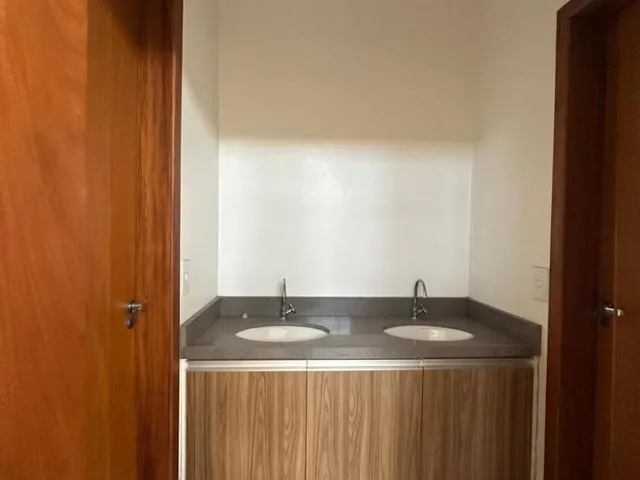Imagem 10: EXCELENTE PREDIO COMERCIAL PARA LOCAÇÃO - BAIRRO CENTRO