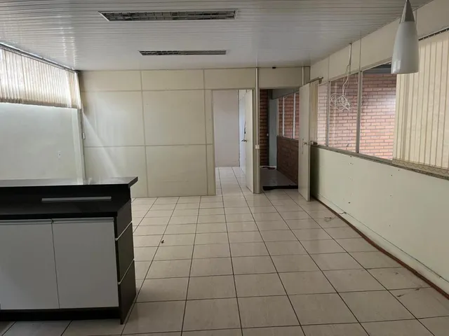 Imagem 12: PRÉDIO COMERCIAL NA RS 239