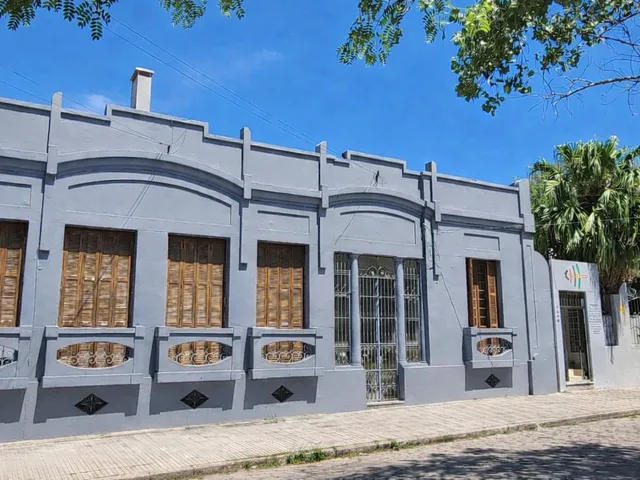 Imagem 1: Casa com 3 Dormitorio(s) localizado(a) no bairro Centro em Bagé / Rio Grande do Sul