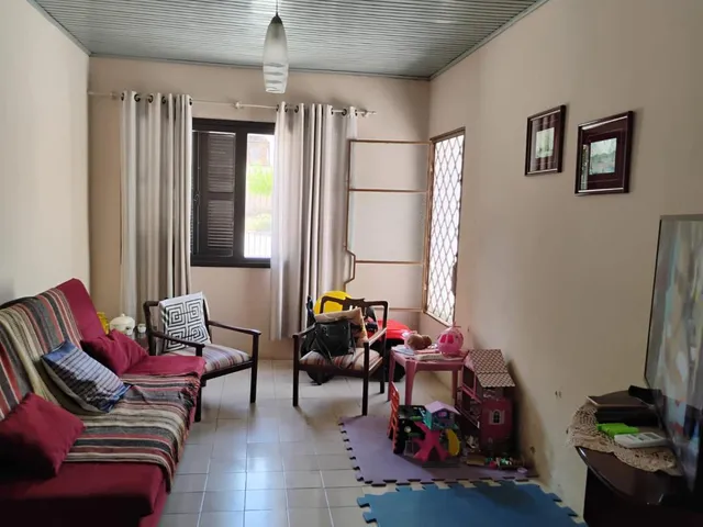 Imagem 5: CASA CENTRAL Casa com 3 dormitórios