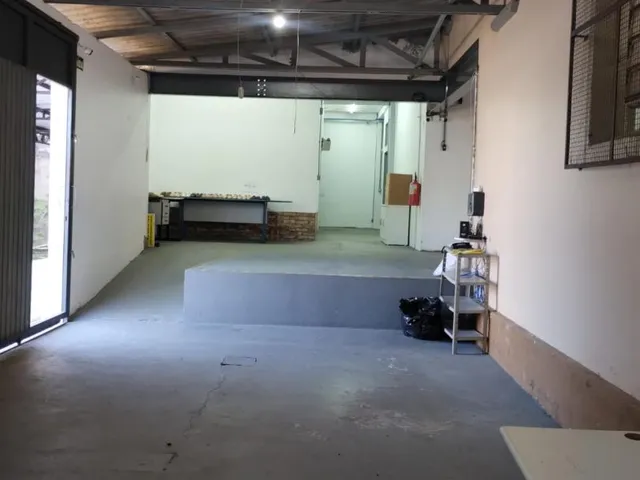 Imagem 3: PRÉDIO INDUSTRIAL COM TERRENO DE ESTACIONAMENTO - CENTENÁRIO