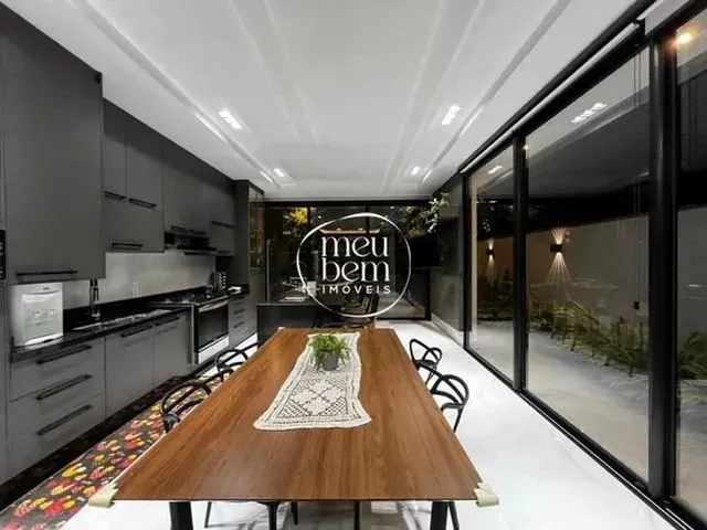 Imagem: Casa À Venda no Bairro Aponiã por 1.050.000,00