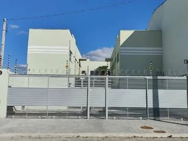 Imagem: A casa possui 2 Dormitórios, 1 Banheiro, 1 Vaga na