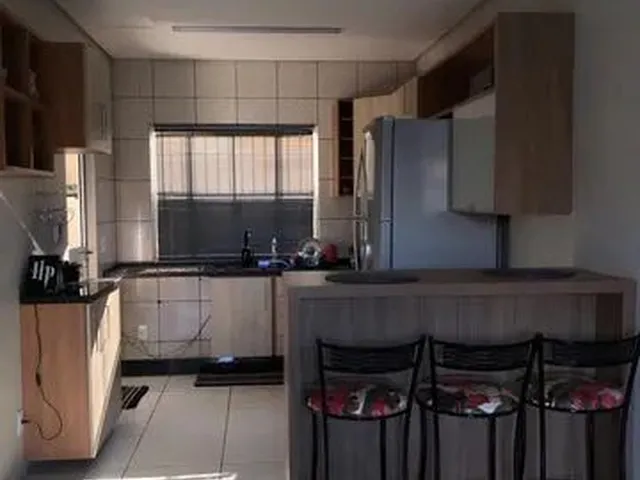 Imagem 3: Alugo Quarto para Mulher!