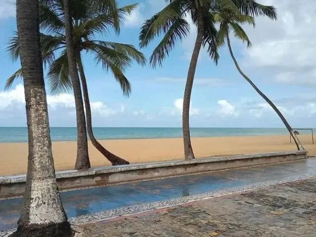 Imagem: A kitnet possui 1 Dormitório, 1 Banheiro, 2 Vagas na