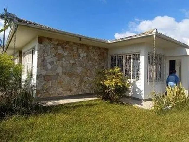 Imagem: Casa com 3 Dormitórios para Alugar, 190