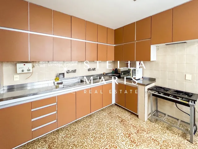Imagem 4: Ipanema, Amplo apartamento para reforma, com varandão, 165 m2, 4 quartos e 2 vagas à