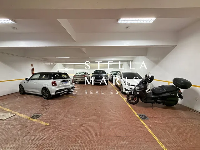 Imagem 10: Leblon, Apartamento com vista lateral mar, 180 m2, original 4 quartos, hoje com 2 suites