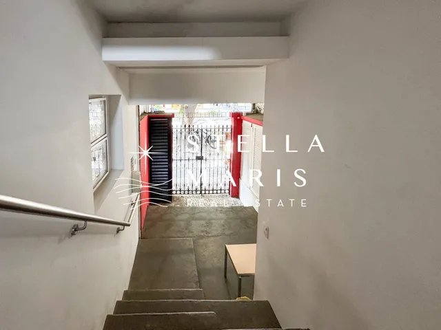 Imagem 8: Leblon, Sobrado de ESQUINA de FRENTE para a RUA, com 100 m2, à venda em excelente