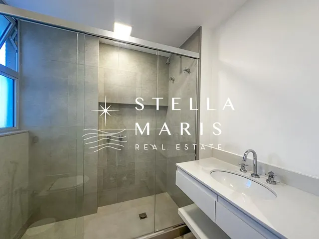 Imagem 6: Urca, Apartamento com 253 m2, varandão, totalmente reformado com 4 quartos, sendo 2