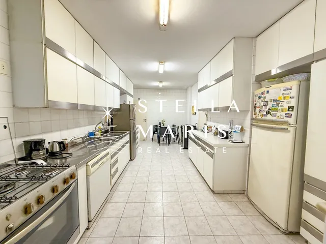 Imagem 6: Leblon, Apartamento com varanda ampla, 4 suítes, 4 vagas e vista lateral mar à venda