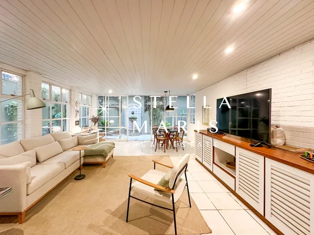 Imagem 1: Copacabana, Apartamento de 337 m2, 4 quartos, 1 vaga, garden, com área externa à venda