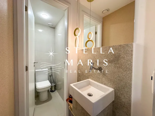 Imagem 8: Lagoa, Apartamento de altíssimo padrão, com 4 quartos sendo 3 suites, todo avarandado e
