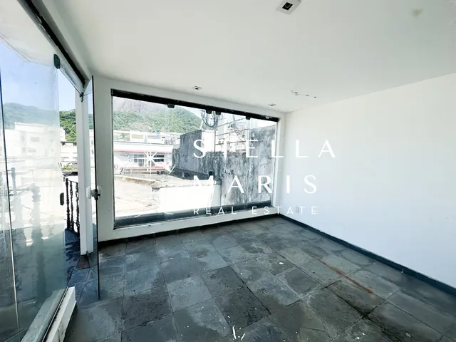Imagem 12: Leblon, Cobertura Duplex para reforma, quadra da praia do Posto 12 com vista para o morro