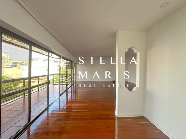 Imagem 2: Leblon, Apartamento com varandão espetacular, sol da manhã, 227 m2, 4 quartos sendo 1