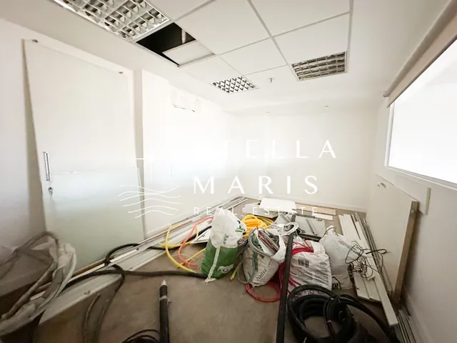 Imagem 3: Leblon- Sala Comercial Duplex cobertura 124 m2 totalmente reformada pronta para alugar