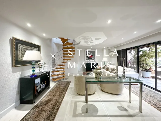 Imagem 2: Leblon, Cobertura Duplex à venda de 431 m2, totalmente reformada e projetada com