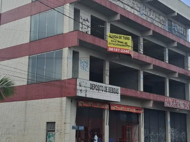 Imagem: Prédio comercial estratégico na Cidade