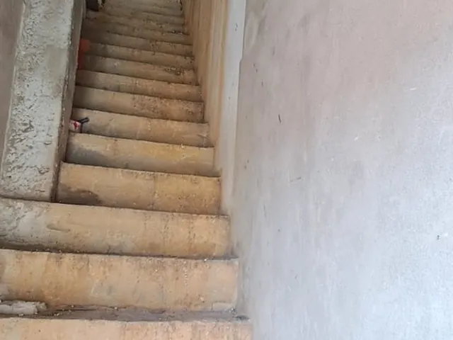 Imagem 2: Prédio comercial estratégico na Cidade Nova 6 com alta visibilidade e estacionamento
