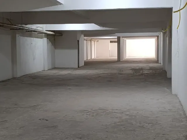Imagem 3: Prédio comercial com mais de 2.000m² e estacionamento para 25 carros - oportunidade