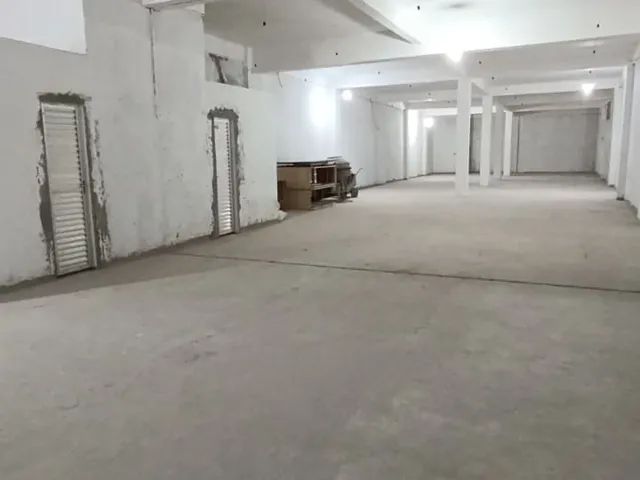 Imagem 15: Prédio comercial com mais de 2.000m² e estacionamento para 25 carros - oportunidade