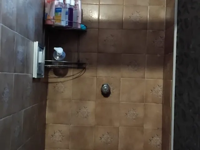 Imagem 3: Apartamento com sacada e acabamento moderno pronto para morar