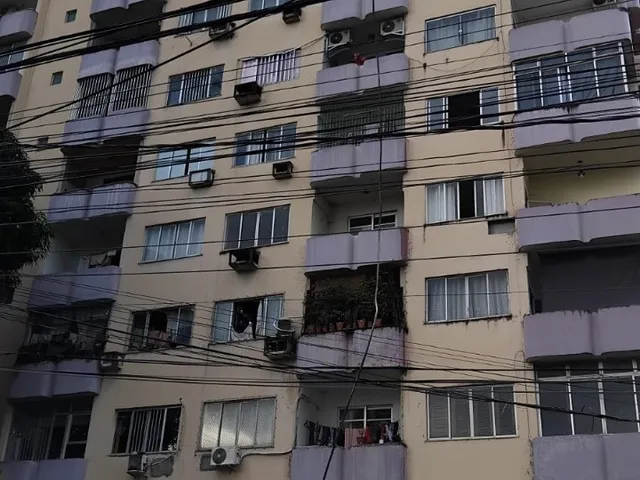 Imagem 10: Apartamento com sacada e acabamento moderno pronto para morar