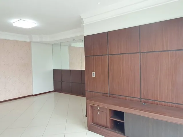 Imagem: Apartamento amplo com potencial para 3 quartos