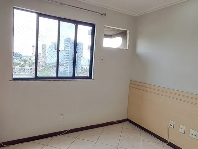 Imagem 11: Apartamento amplo com potencial para 3 quartos e 2 vagas no Edifício Flamboyant