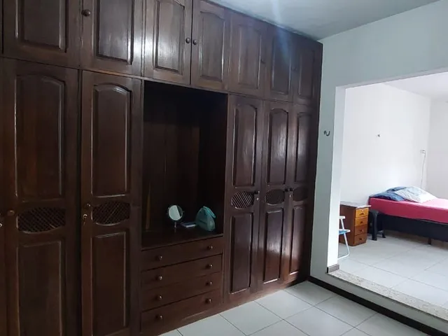 Imagem 2: ÓTIMA CASA DE 2 PAVIMENTOS COM 4 QUARTOS SENDO 1 SUÍTE NO BAIRRO DE SÃO BRÁS. ÁREA