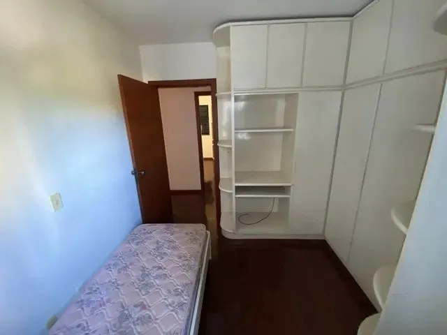 Imagem 2: Apartamento Semi Mobiliado com 3 Quartos e 2 Vagas