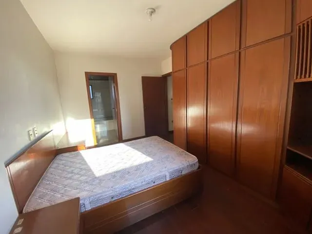Imagem 6: Apartamento Semi Mobiliado com 3 Quartos e 2 Vagas