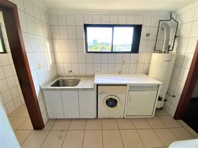 Imagem 1: Apartamento Semi Mobiliado com 3 Quartos e 2 Vagas