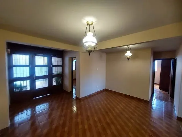 Imagem: Casa com 4 Dormitórios para Alugar em Belo