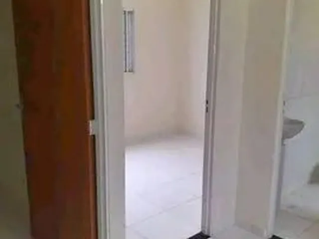 Imagem: O apartamento possui 2 Dormitórios, 1 Banheiro e está